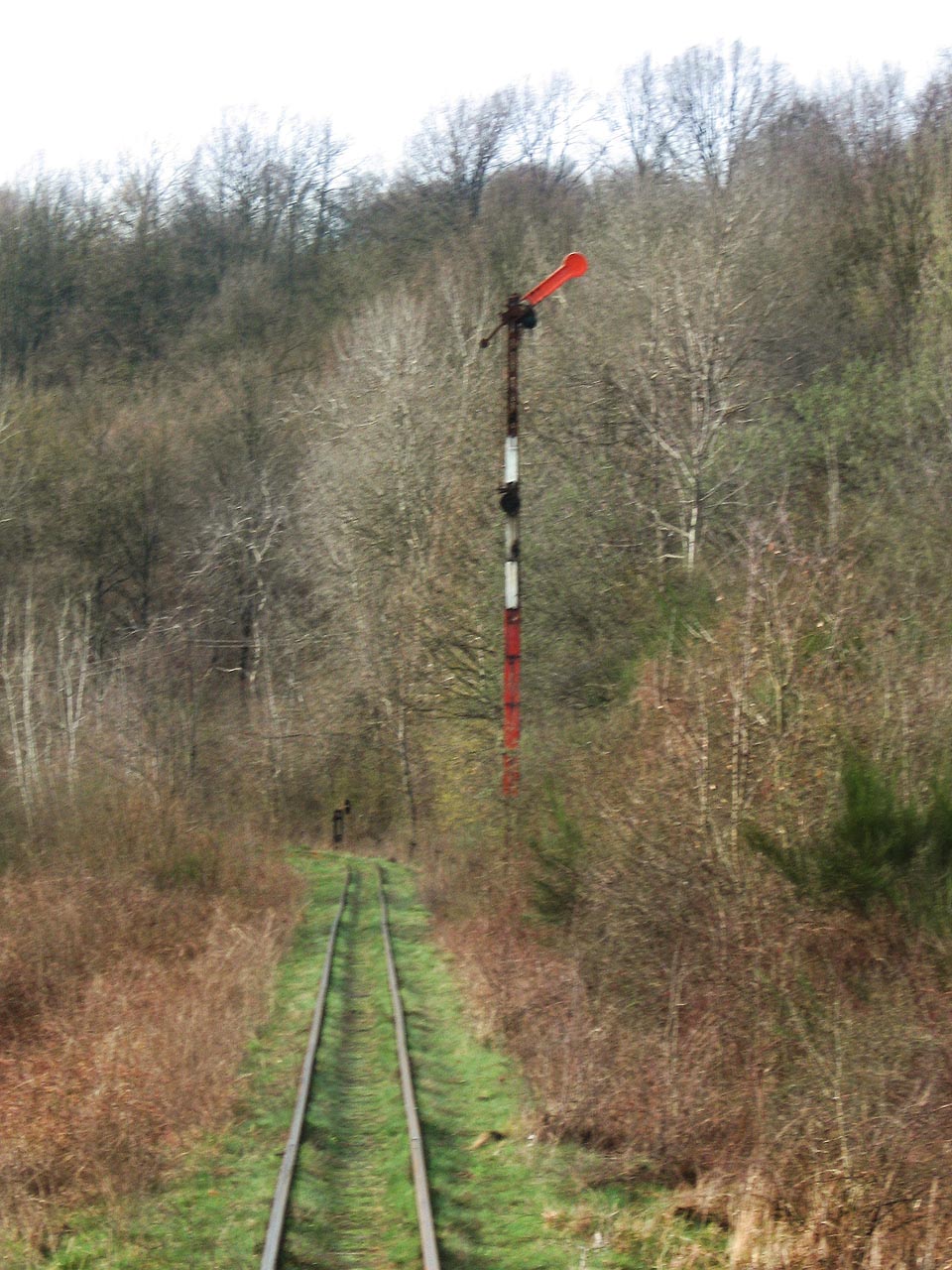 Zatímco v roce 2010 ještě krylo vjezd ze severu do Хмільника majestátní mechanické návěstidlo…
