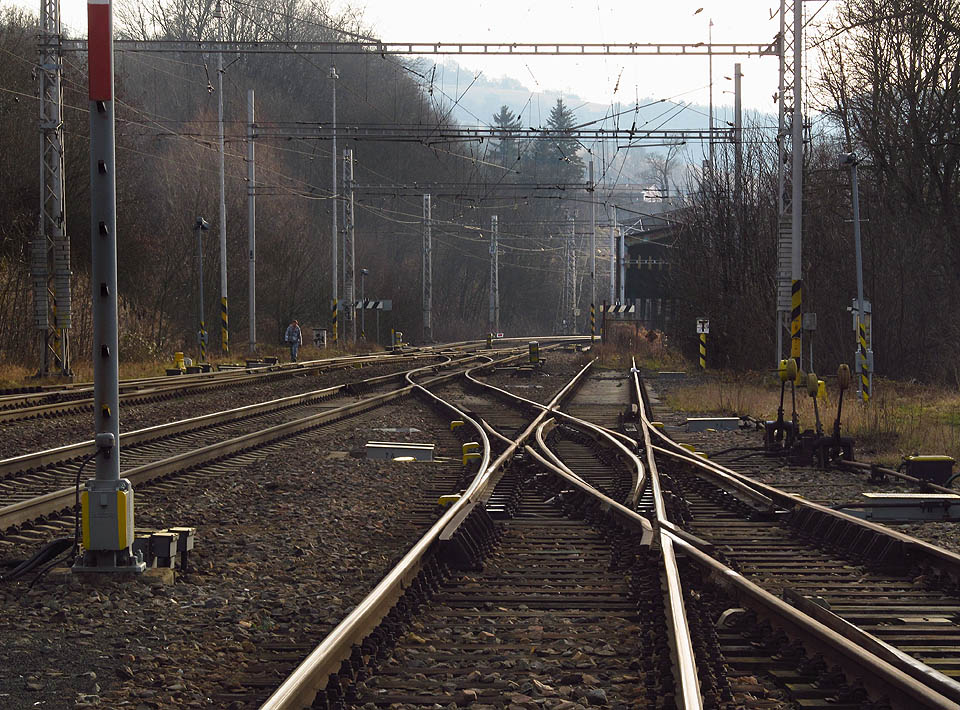 Vlečka do továrny v Brněnci vychází ze stanice Březová nad Svitavou.