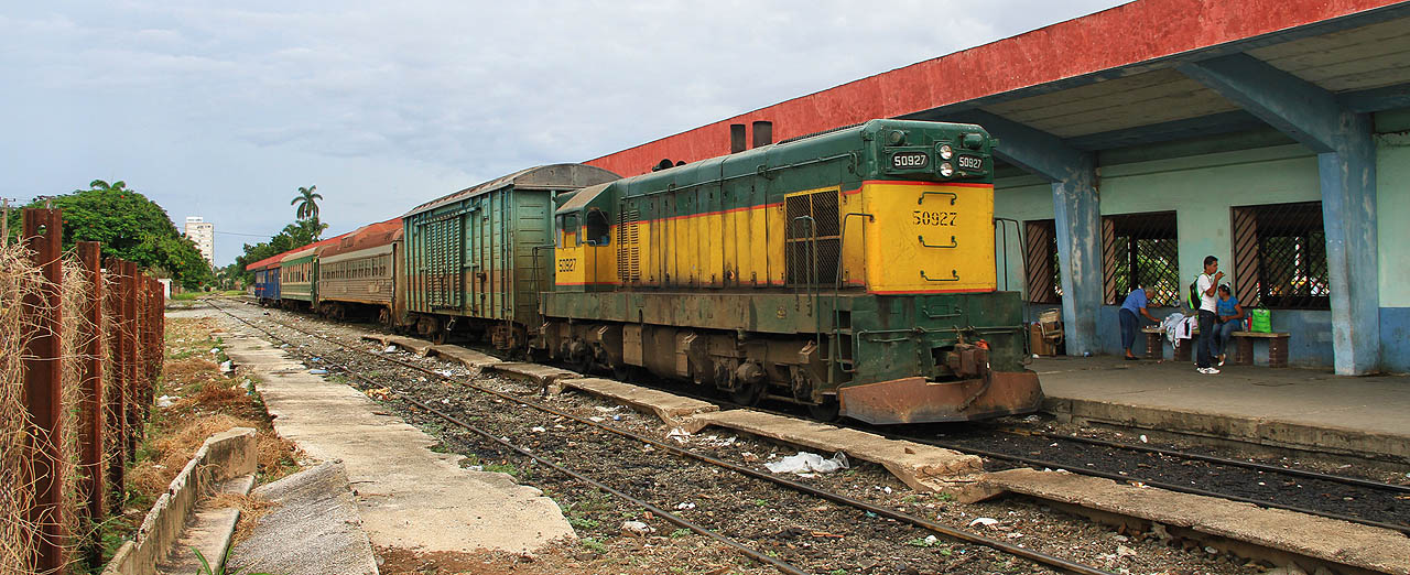 Severní nástupiště stanice Camagüey.