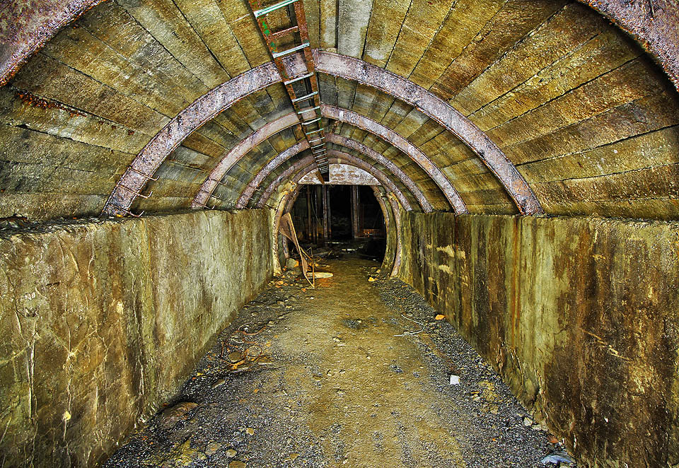 Krátká chodba ke slepé jámě.