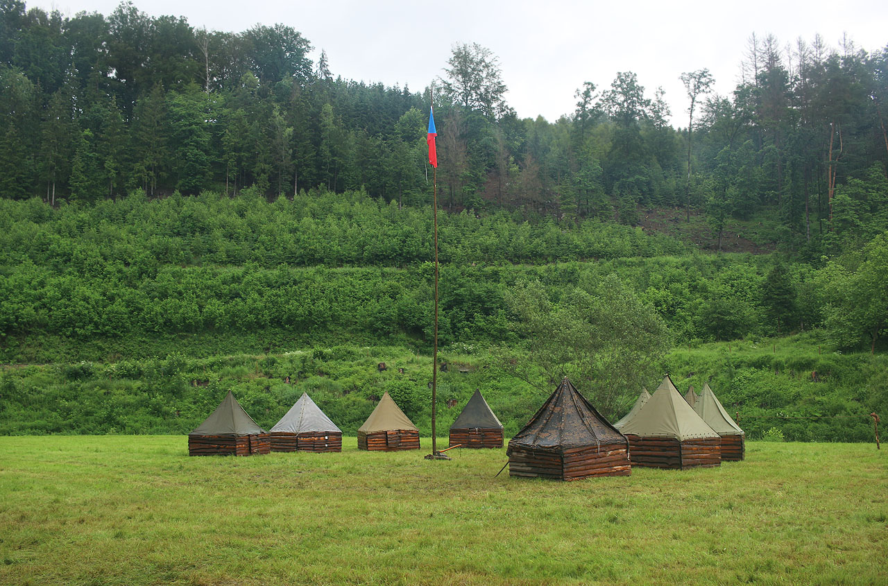 Maketa skautského tábora na tábořišti ve Sluneční zátoce, kterou v roce 2020 připravila pražská pobočka Sdružení přátel Jaroslava Foglara.