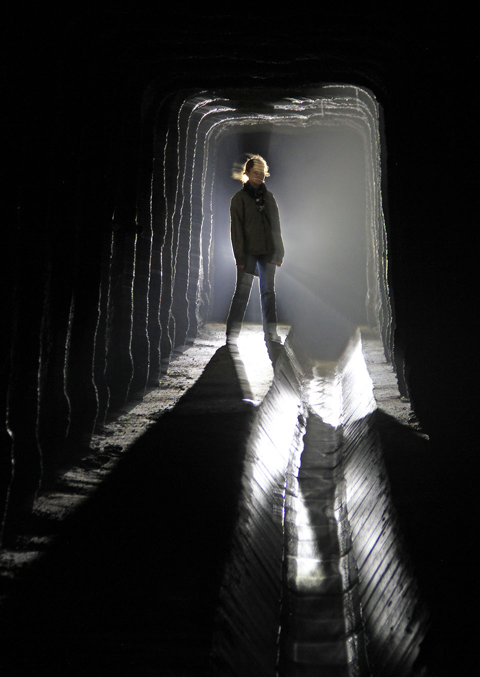 Kyneta v podlaze je hluboká cca 50 cm. Víc toho v Kohoutovicích nevyprodukují ani v ranní špičce.