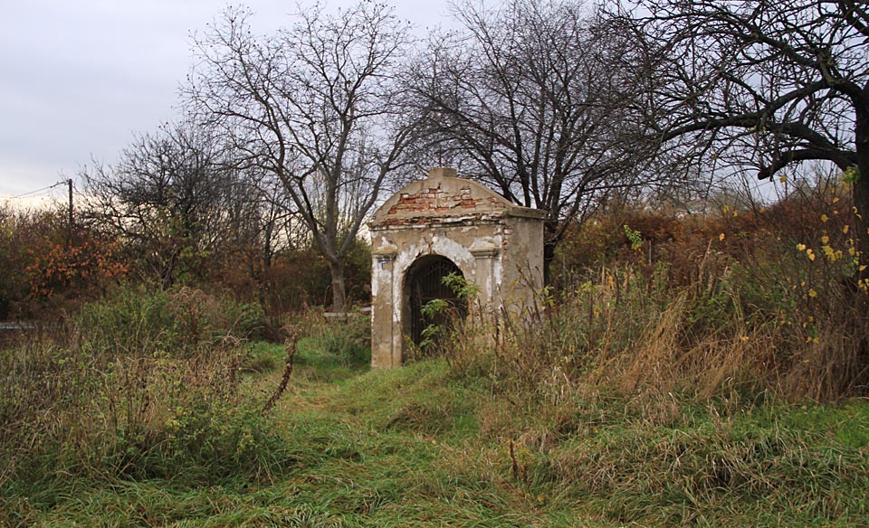 Přestože zub času kapli již značně nahlodal, ani v roce 2015 nezapře svůj barokní původ.