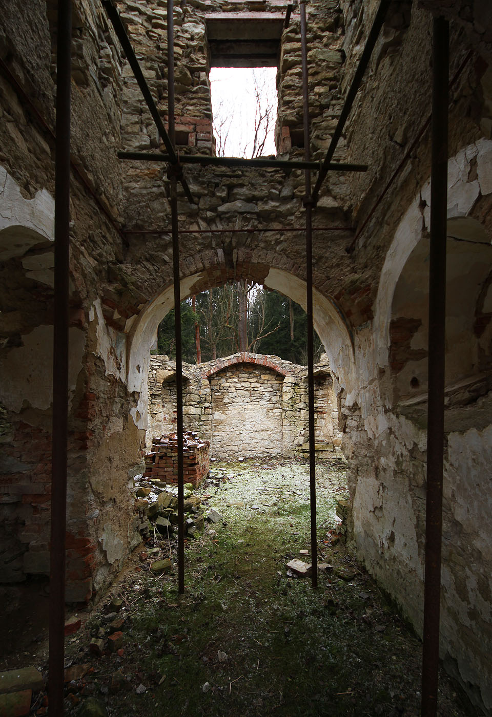 Na základě iniciativy části místních občanů se ale rozhodnutí podařilo zvrátit a kapli stabilizovat a dostavět přibližně do původní podoby.