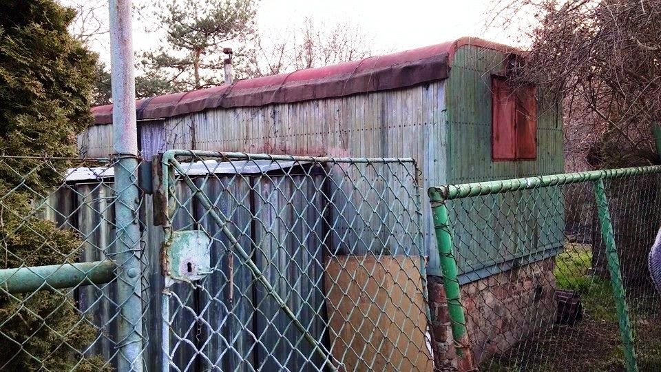 Tohle snad byl původně železniční vagón. Dům, který už spatřil kus světa.