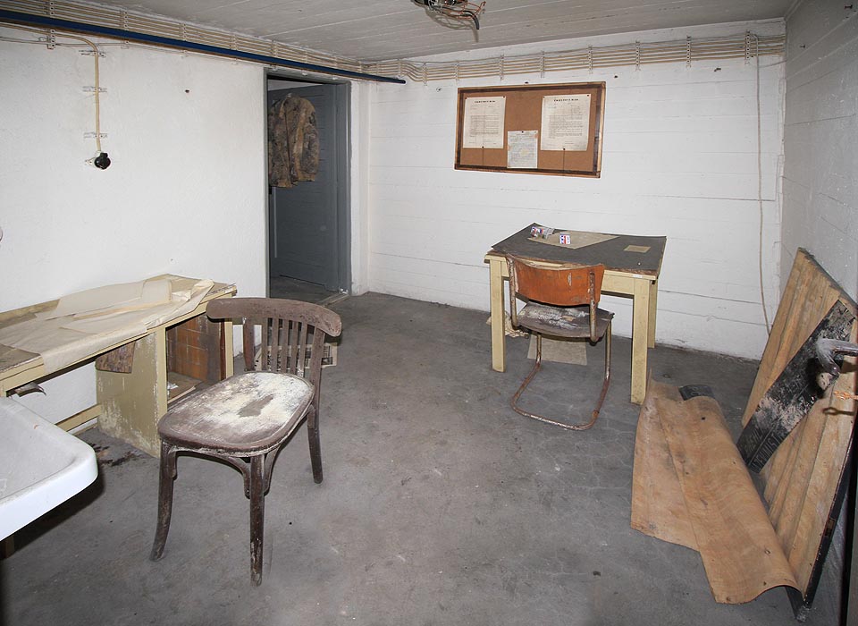 Těžko sledovat myšlenkové pochody některých lidí. Část místností je poničena, jiné zůstaly prakticky nedotčené.