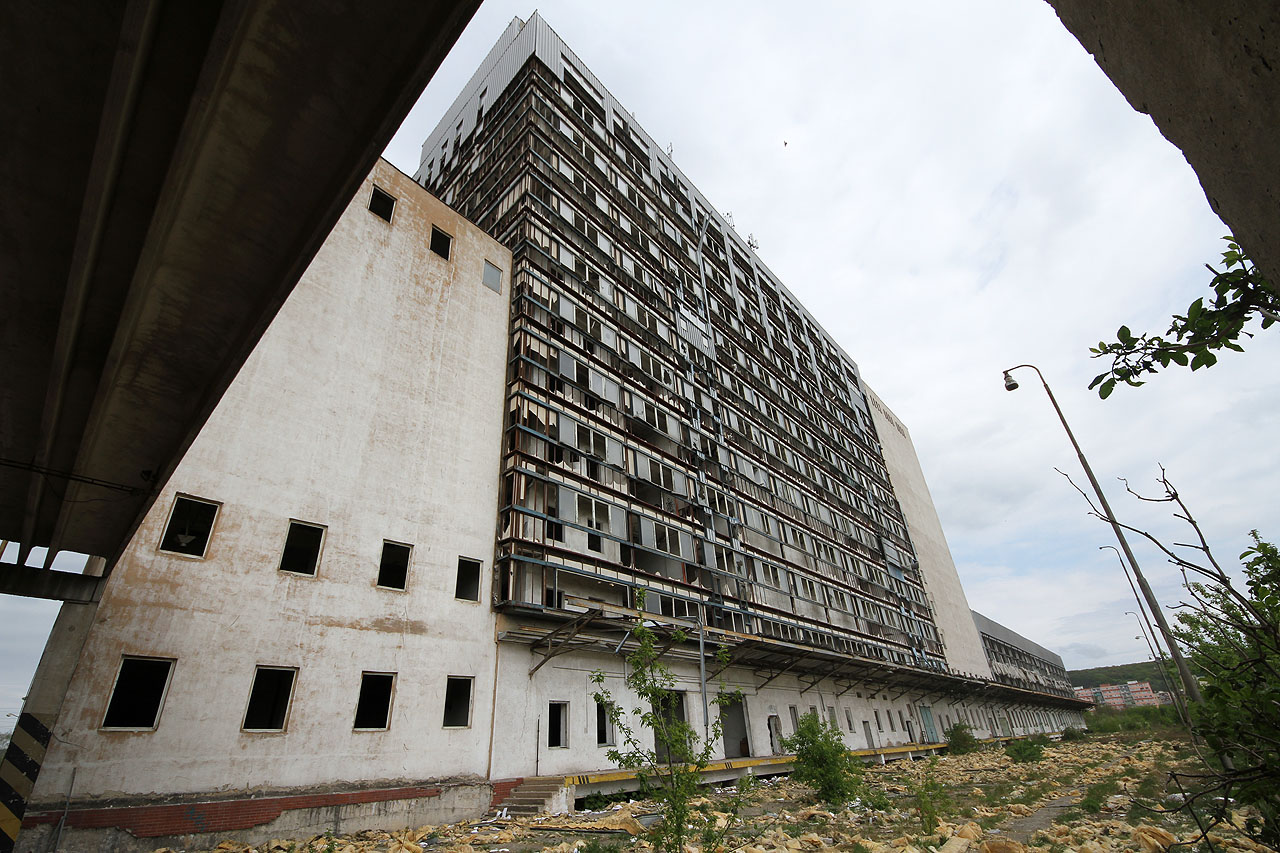 Škody, které napáchali zloději, sběrači kovů, vandalové a bezdomovci během necelých 5 let jsou přinejmenším v řádu desítek milionů korun.