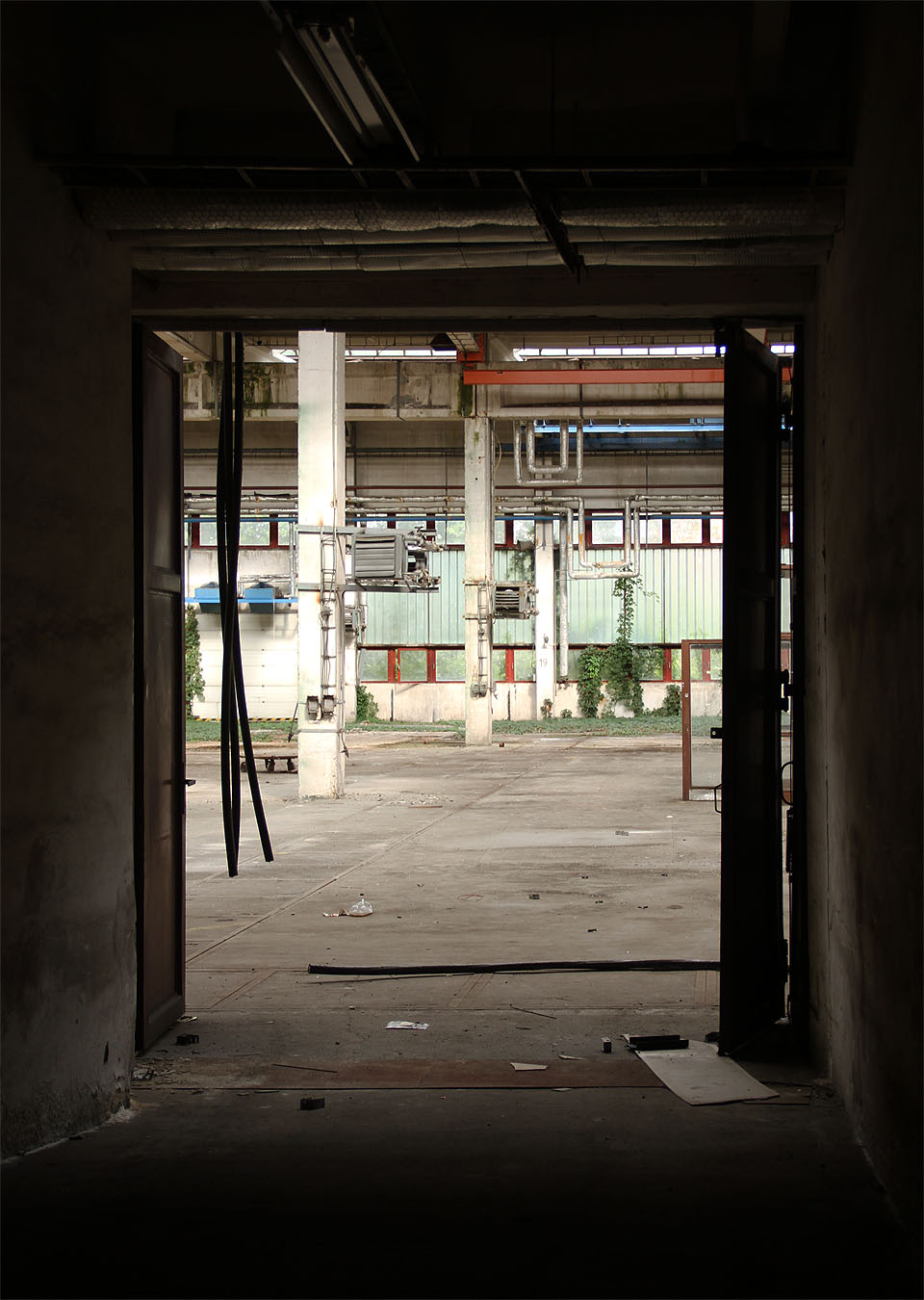 Vstup je ke schodišti z hlavní haly doslova nízkoprahový. Vstup je ke schodišti z hlavní haly doslova nízkoprahový.