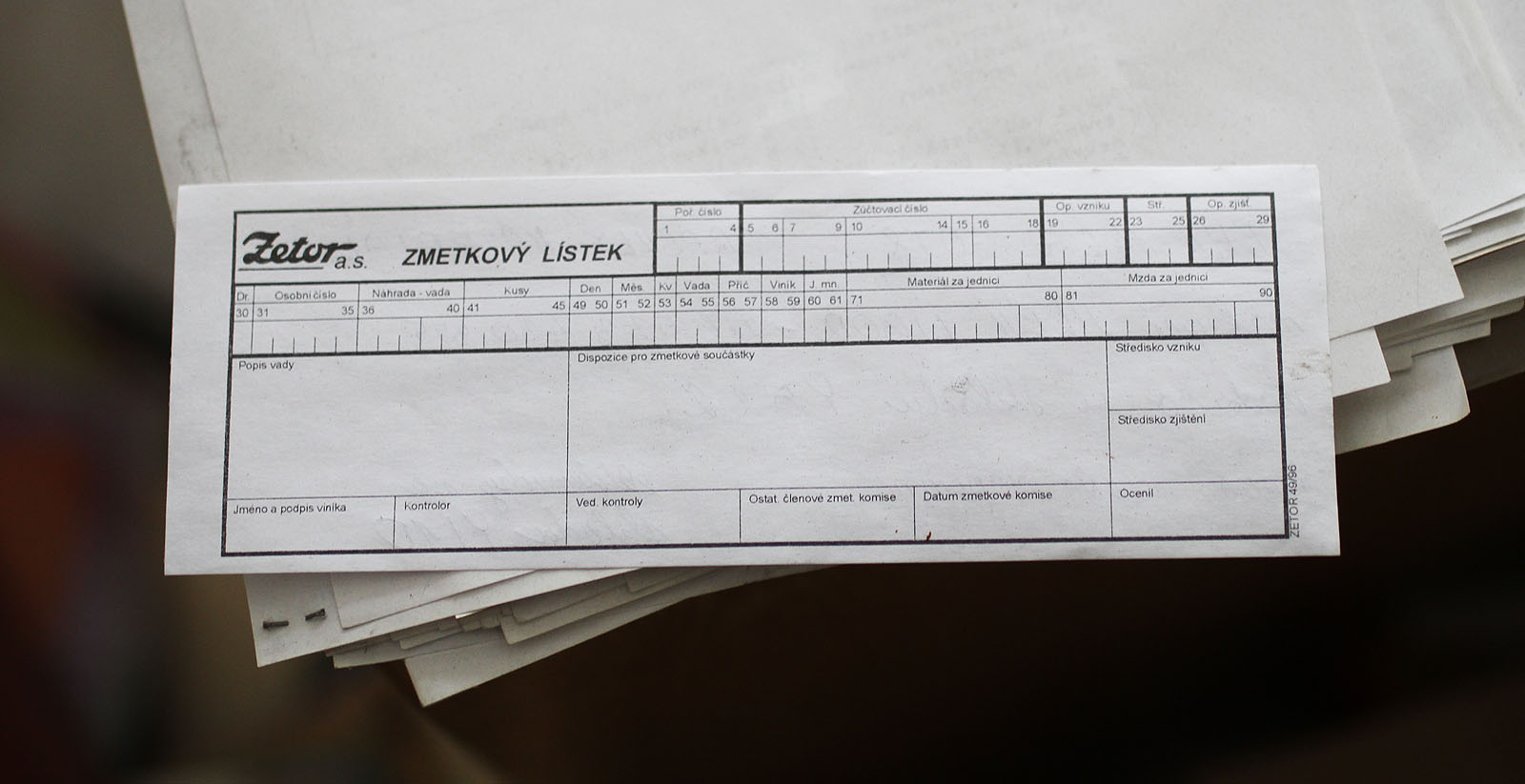 O vysoké kvalitě motorů značky Zetor by mohl svědčit nevyužitý štoček zmetkových lístků, které tu zahálí už 12 let. O vysoké kvalitě motorů značky Zetor by mohl svědčit nevyužitý štoček zmetkových lístků, které tu zahálí už 12 let.