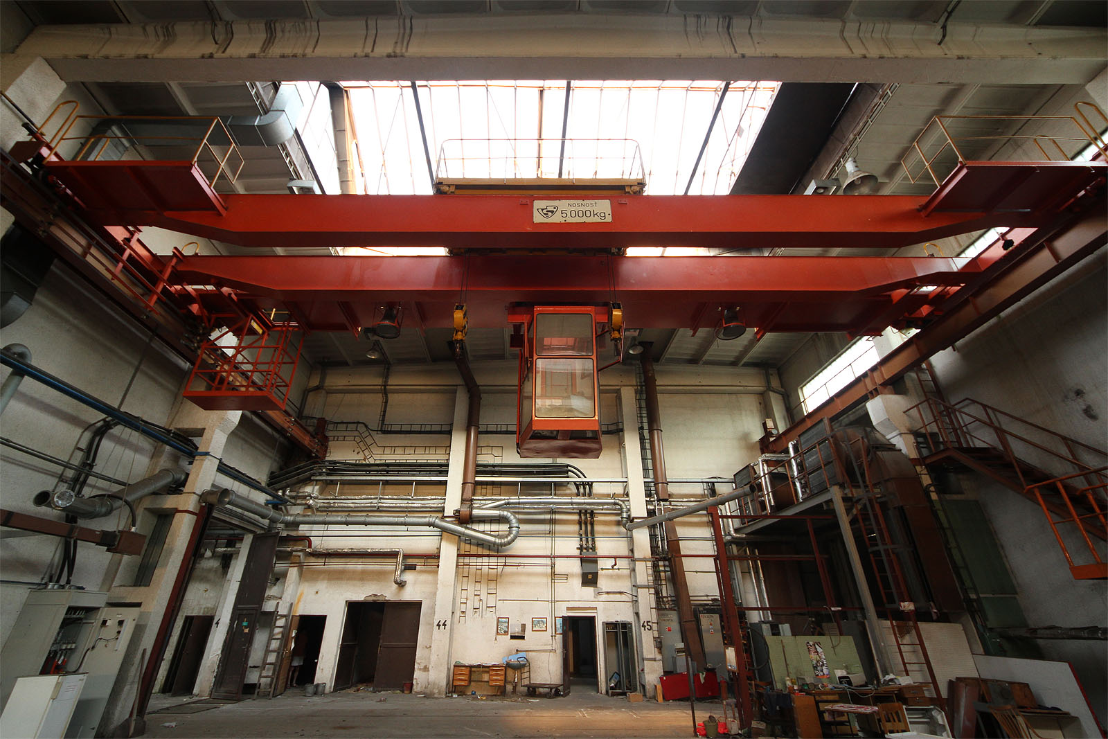 Nosnost 5000 kg by mohla postačit na opravu i poněkud těžších bicyklů. Nosnost 5000 kg by mohla postačit na opravu i poněkud těžších bicyklů.