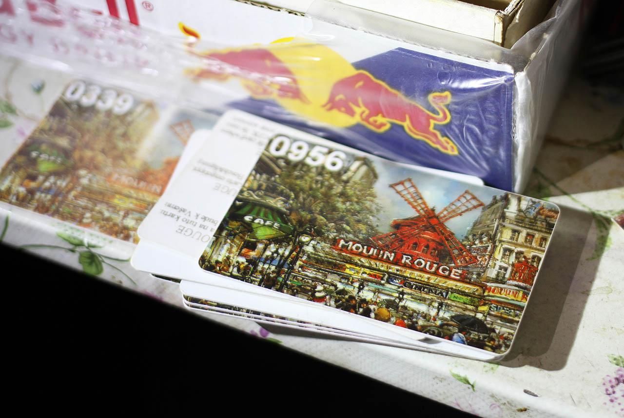 Zákaznické karty byly očíslovány. Nepřekvapuje nás, že se během let přehouply až do čtyřciferných čísel.