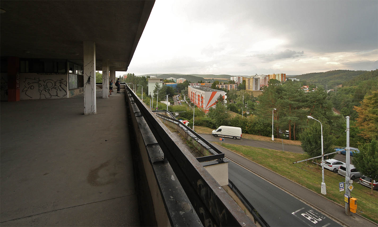 To nejlepší, čím se Letná může pyšnit, je výhled na Bystrc a Údolí oddechu - kdysi slavné trampské výletiště, dnes předměstský park.