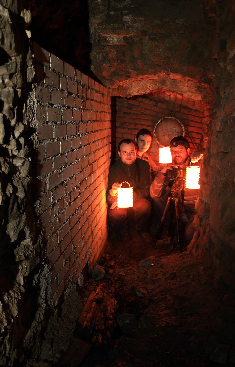 A zde pro změnu mužská část neboli jediná fotografie, na které je autor fotografií, který proto není jejím autorem.