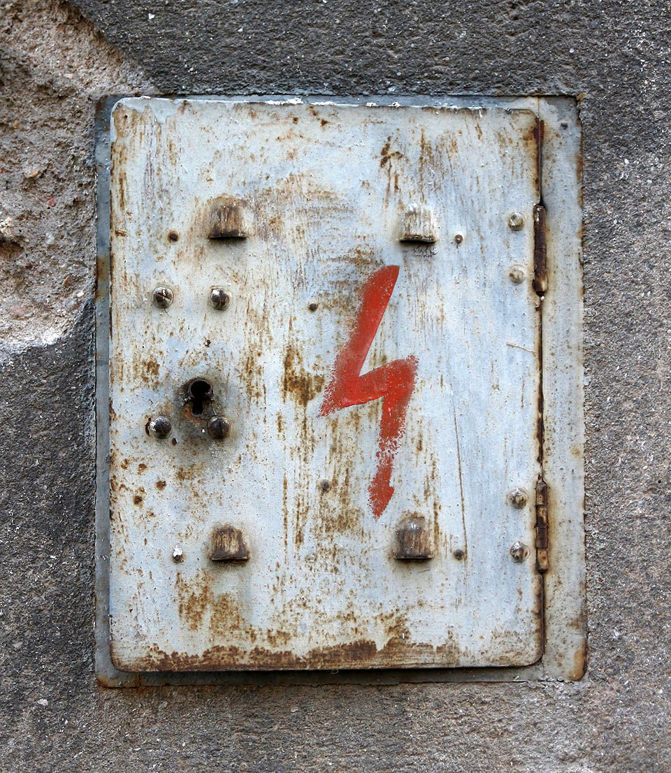 Radostné maličkosti z ulic mého dětství mizí v propadlišti dějin. Tak aspoň jedna fotka na rozloučenou.