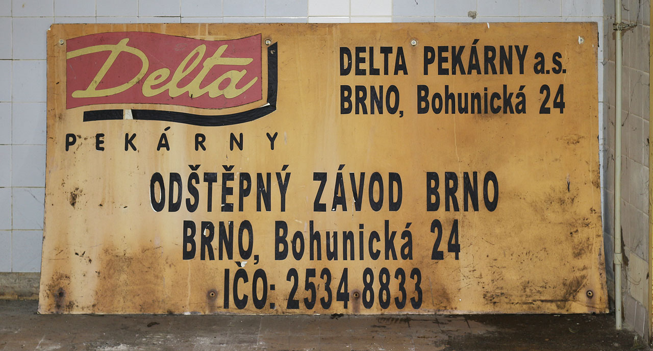 Názvem Delta pekárny se zdejší podnik honosil zejména v letech 1995 až 2008.