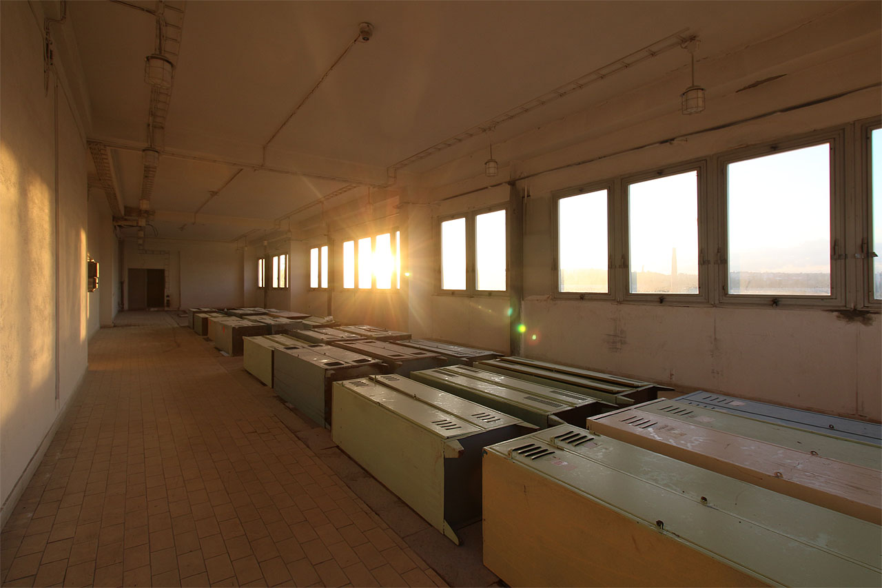 Toto není požár, ale západ slunce. Šatní skříňky tou dobou uléhají a jdou spát.