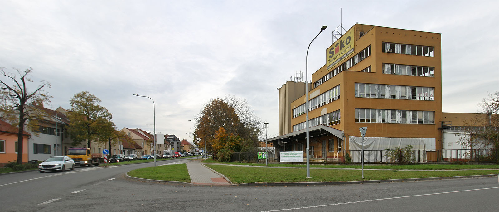 Brněnské pekárny, později Painex, Delta pekárny, United Bakeries a nakonec součást Agrofertu, stály v klínu ulic Bohunické (na fotce vlevo) a Pražákovy v Brně-Horních Heršpicích.