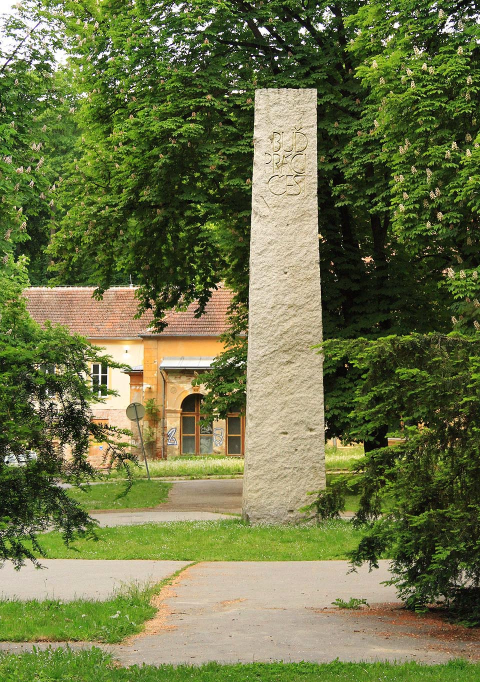 Pomník první oslavy svátku práce v Brně