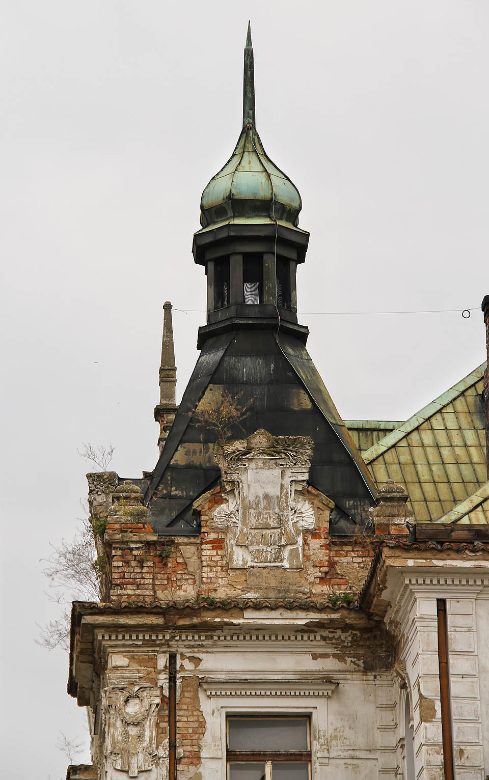 Dvojice věží byla kdysi pýchou jednoho z nejhezčích nádraží v metropoli. Dvojice věží byla kdysi pýchou jednoho z nejhezčích nádraží v metropoli.