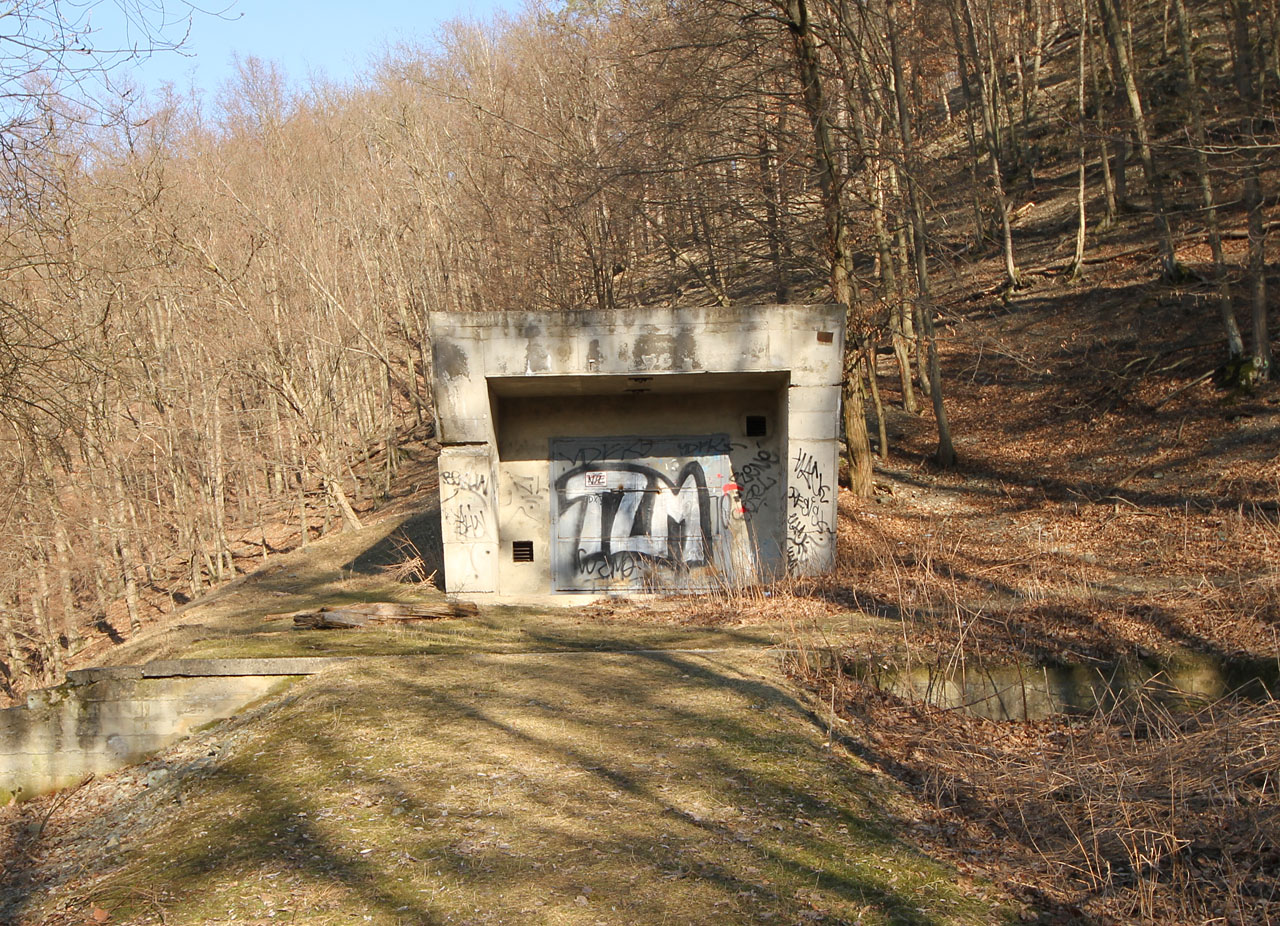 Původní horkovod Dukovany–Brno