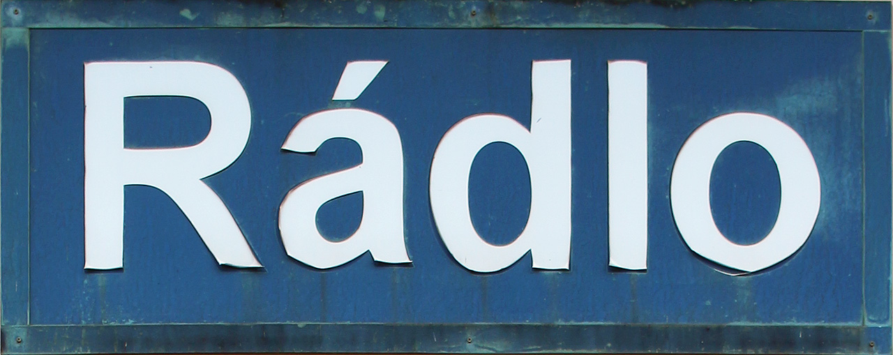 Železniční zastávka Rádlo.