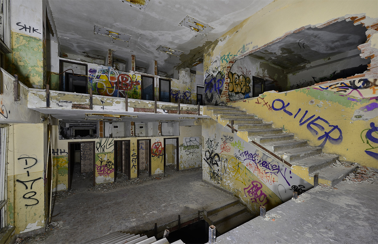 Bratislavští sprejeři a chuligáni se tu vyřádili do sytosti.