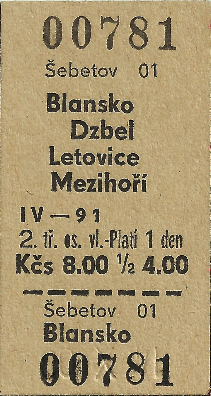 Lepenková jízdenka ze Šebetova datovaná 14. 10. 2003.