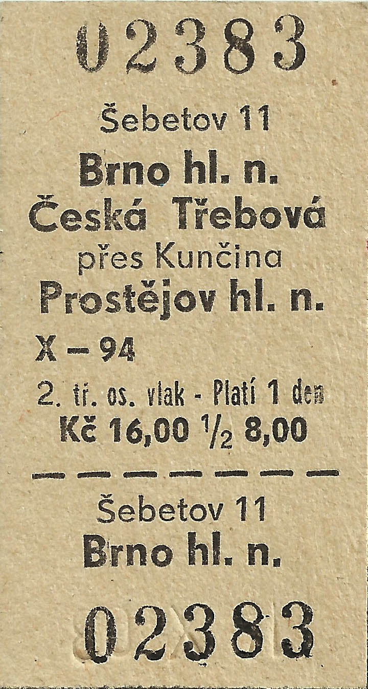 Lepenková jízdenka ze Šebetova datovaná 14. 10. 2003.