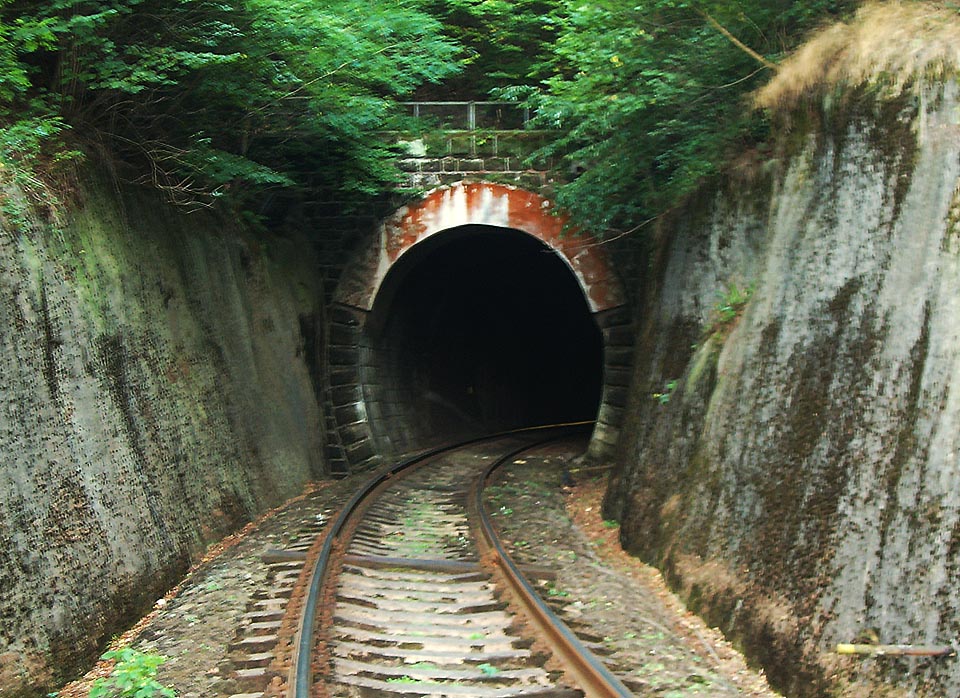 Skalský tunel.