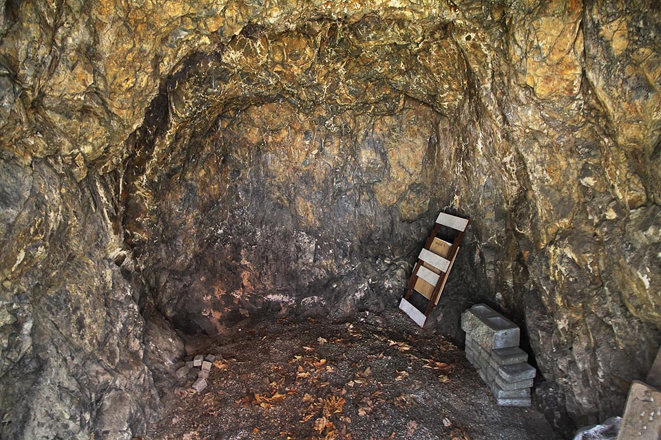 Sklepení za domem Úvoz 18