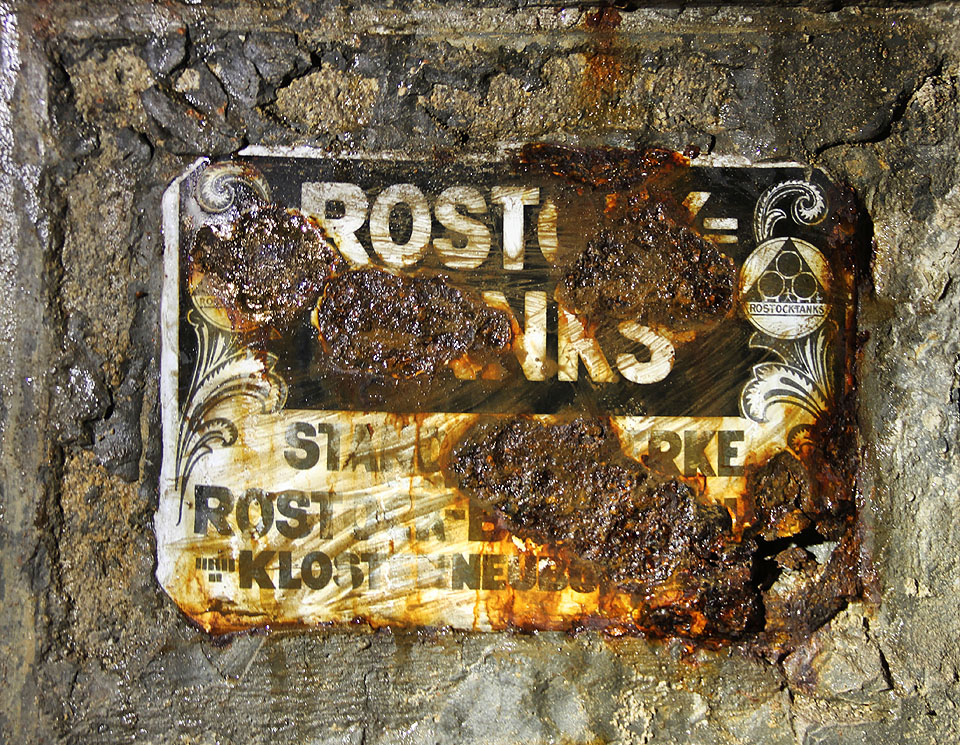 Originální smaltovaná cedluka společnosti Rostocktanks dokazuje, že šlo ve své době o neobvyklé technické dílo veliké ceny. Originální smaltovaná cedluka společnosti Rostocktanks dokazuje, že šlo ve své době o neobvyklé technické dílo veliké ceny.