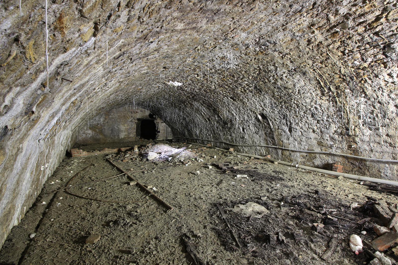 Sály jsou dost prostorné pro uschování pár tisíc hektolitrů piva. Přesto by takové množství pokrylo potřeby města jen na pár dnů.