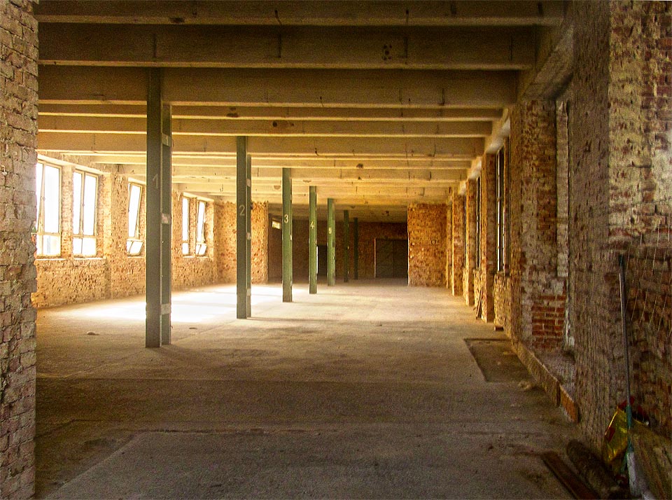 V roce 2014 majitelé opravdu nesměle započali rekonstrukci fabriky, která dávala naději, že Brno získá další dobrý příklad záchrany a proměny industriálního dědictví na plnohodnotnou součást města. Leč nestalo se tak a demolice obrátila započaté opravy vniveč.