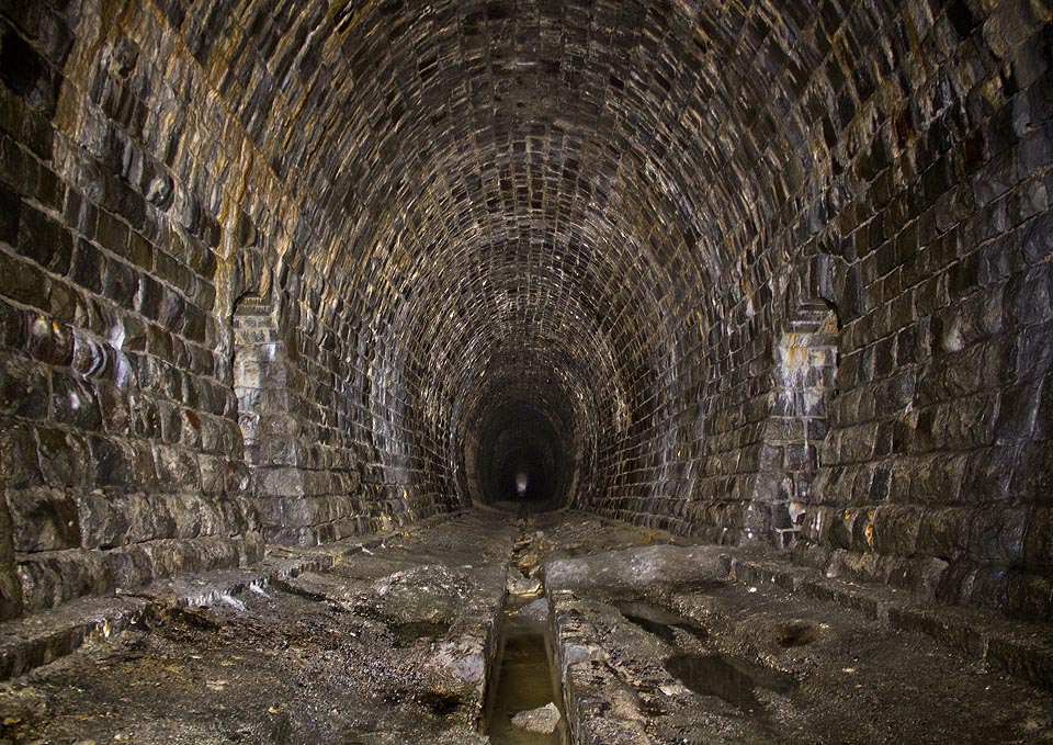 Tunel pod Dielikom. Tunel pod Dielikom.