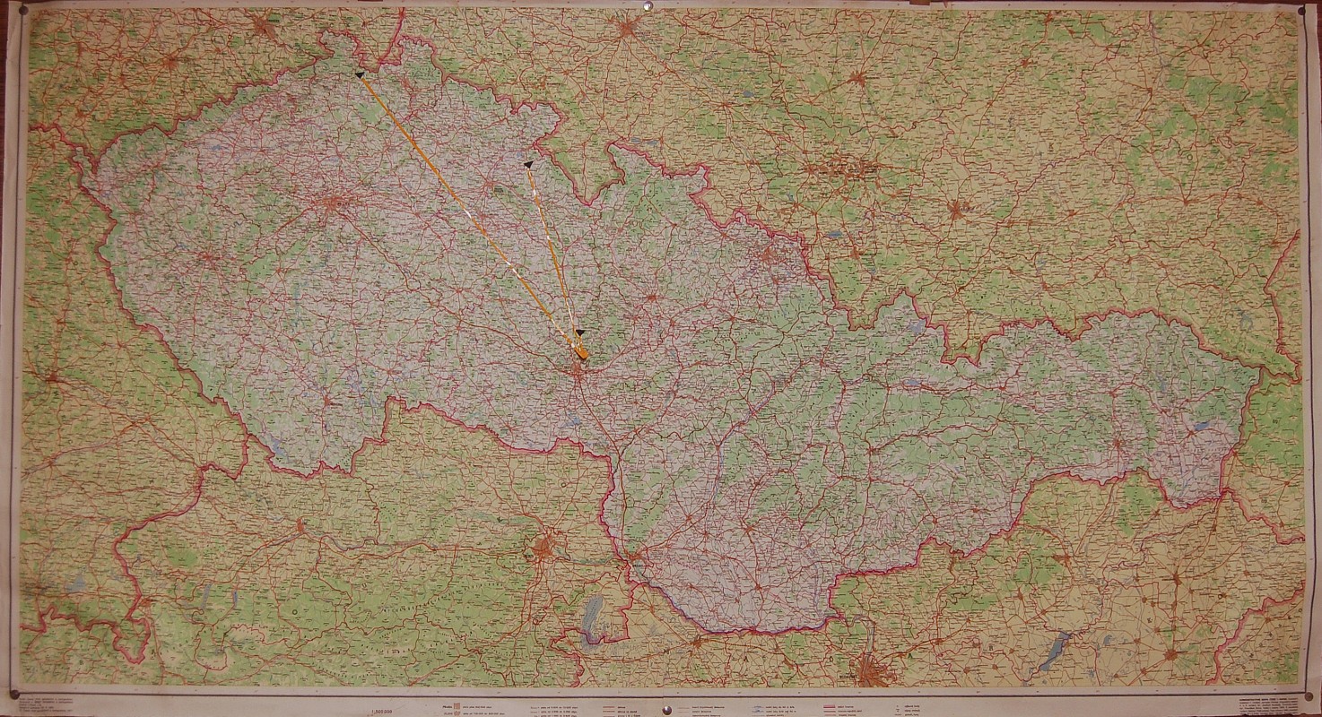 Adamovské strojírny byly skutečně velkolepým koncernem. Kromě hlavních výrobních závodů v Adamově, měly za socializmu pobočky také v Blansku, Cvikově, Dobrušce a východočeské Poličce. Mimo to byly v historii propojeny se strojírnami Daimler ze Stuttgartu, Bromovský v Hradci Králové, Škodou z Plzně, Zbrojovkou z Brna a strojírnou v Dubnici nad Váhom.