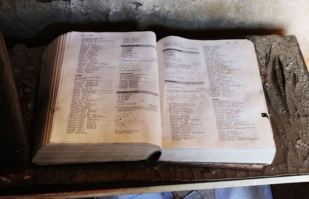 A ten, kdo ho navštěvoval, se zřejmě velmi dobře vyznal v chemii nejen pesticidů.