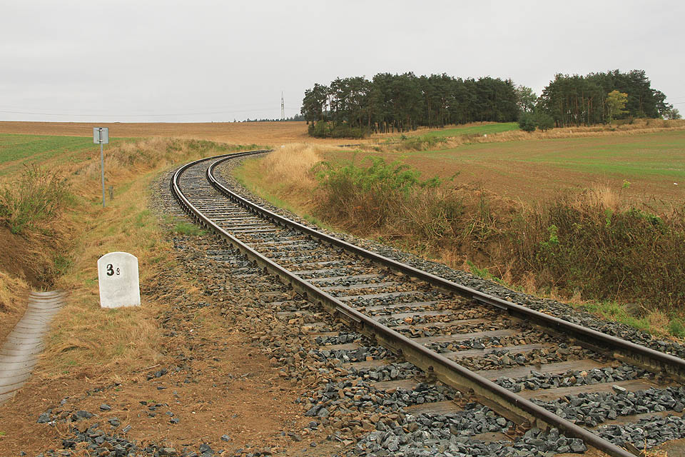 V km 3,8 vlečku prozatím opouštíme, abychom mohli pokračovat někdy v budoucnosti.