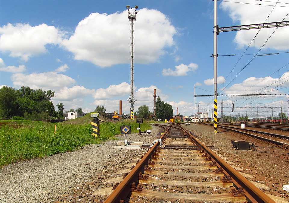 Výkolejka na místě odbočení vlečky ze stanice Ostrava-Svinov.