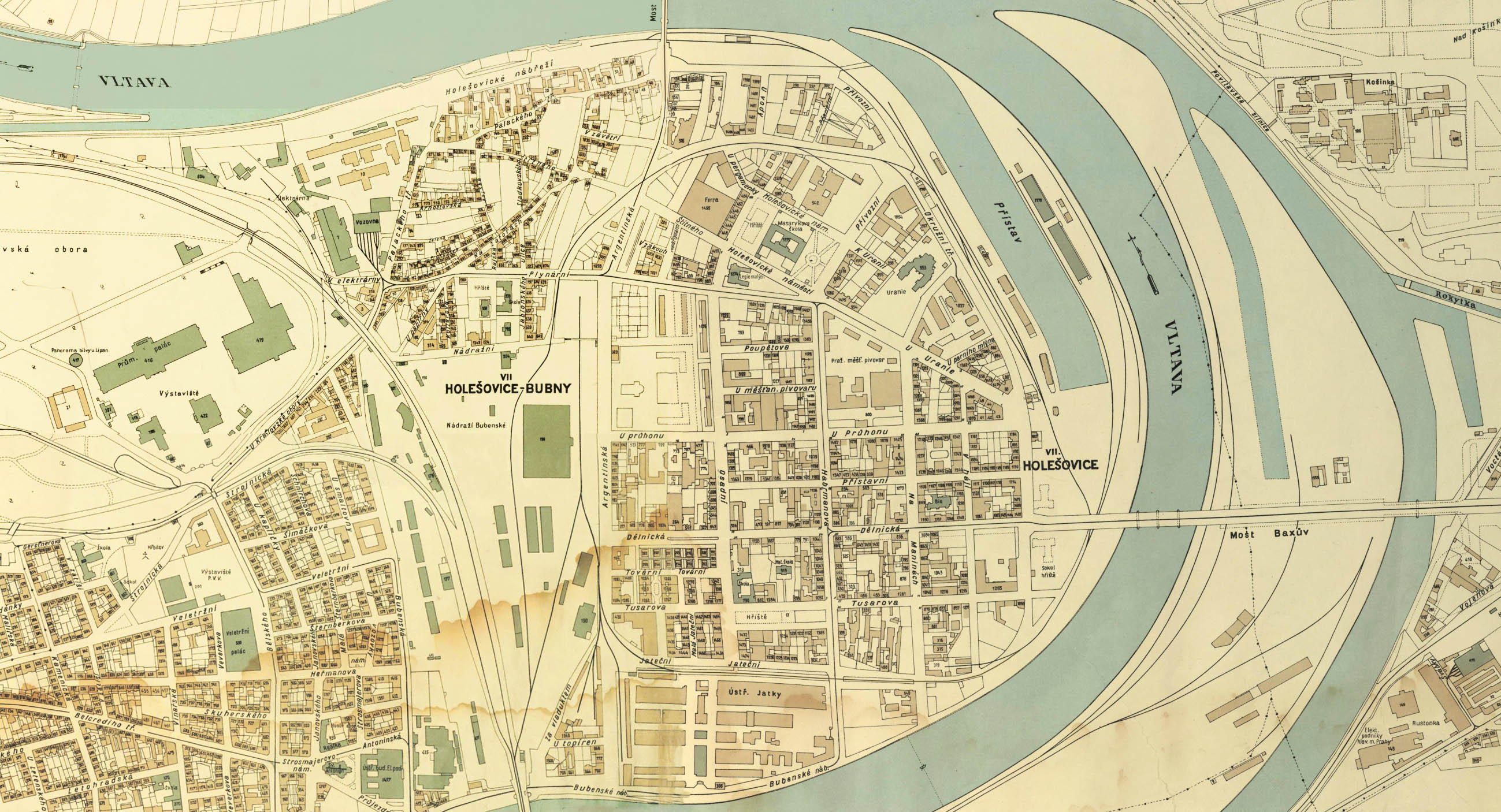 Na plánu Holešovic z roku 1938 je dobře vidět severní i jižní (pravděpodobně v té době rušené) napojení nákladového nádraží na stanici Praha-Bubny.