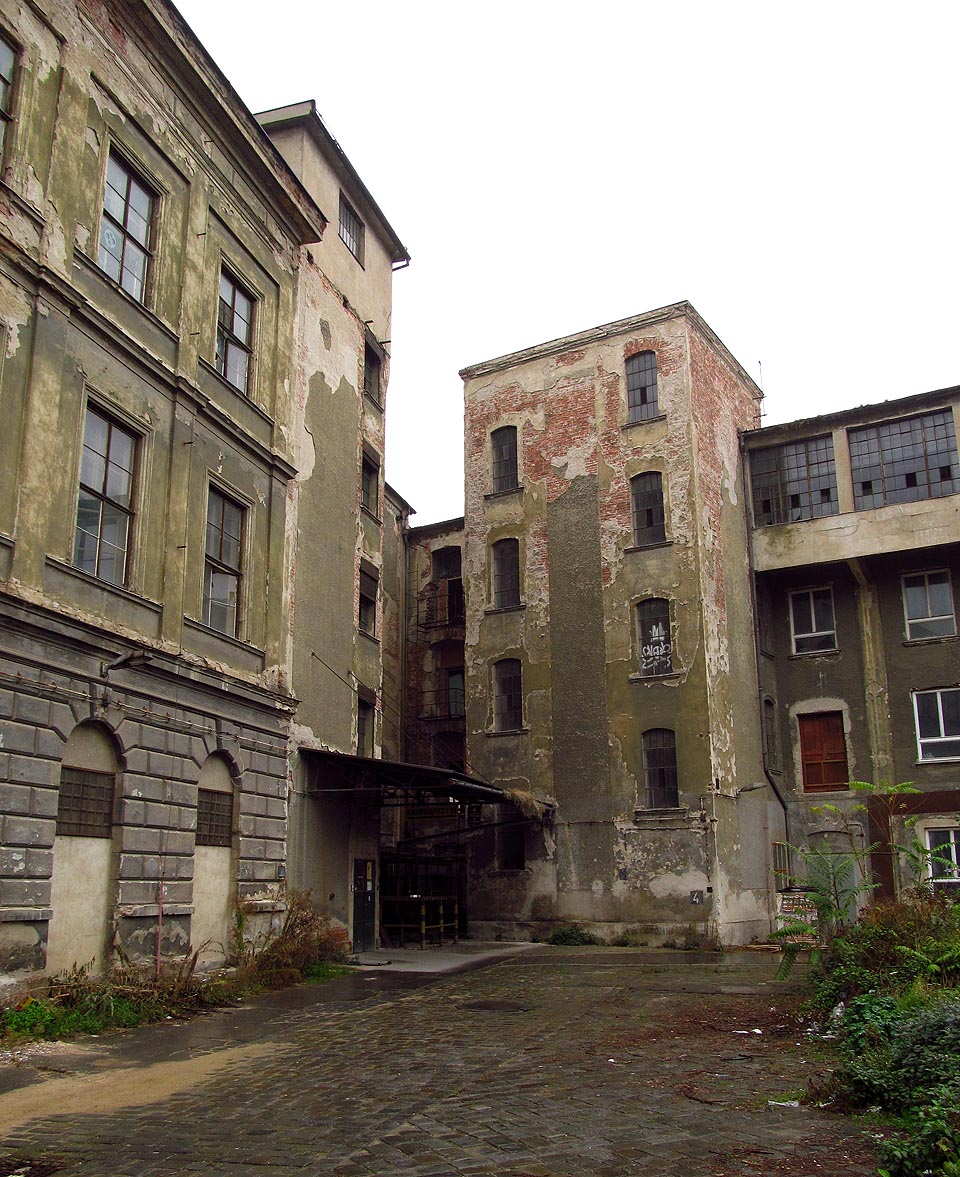 Severozápadní roh areálu Vlněny závodu č. 1. Severozápadní roh areálu Vlněny závodu č. 1.