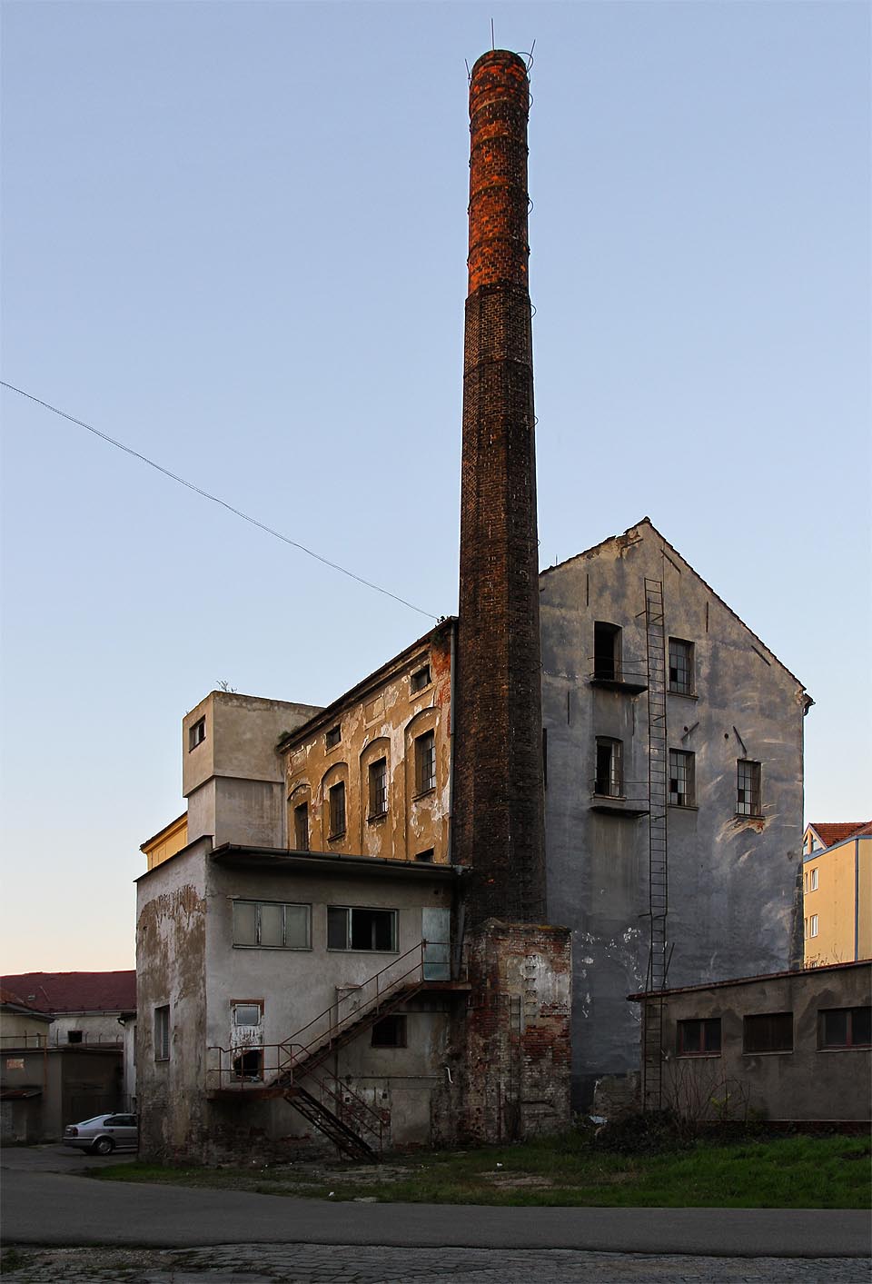 Totéž místo za jasného počasí. Totéž místo za jasného počasí.