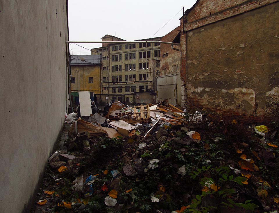 Místy se Vlněna začíná poněkud ucpávat. Místy se Vlněna začíná poněkud ucpávat.