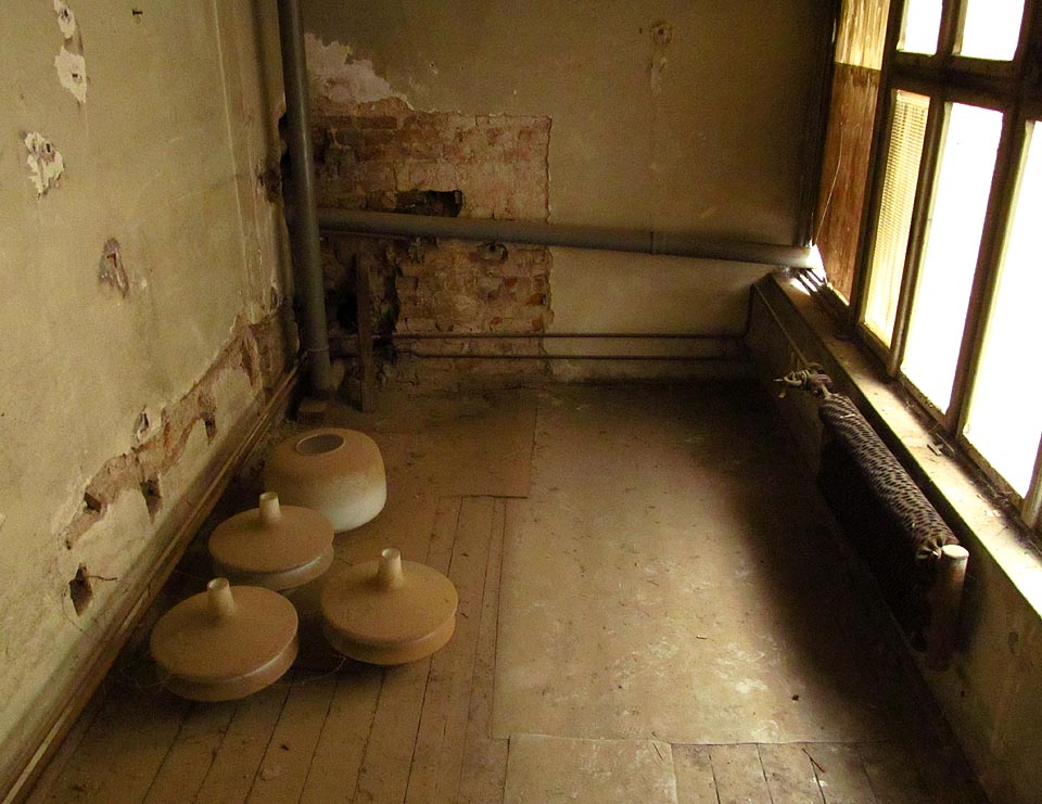 Je libo avantgardní stínidlo? Je libo avantgardní stínidlo?