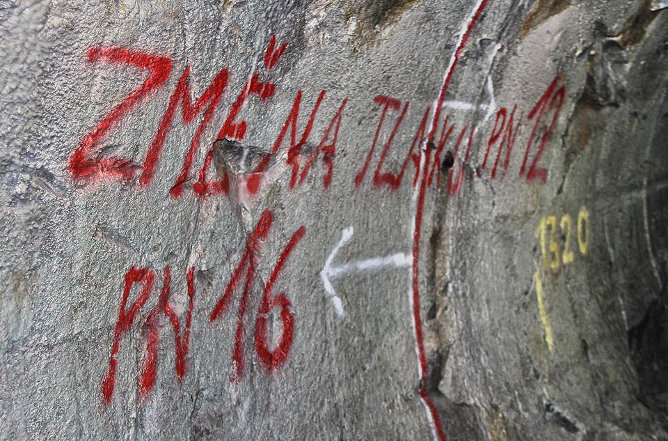 Nominální tlak PN12 odpovídá 120 metrům vodního sloupce, PN16 pak 160 metrům vodního sloupce.