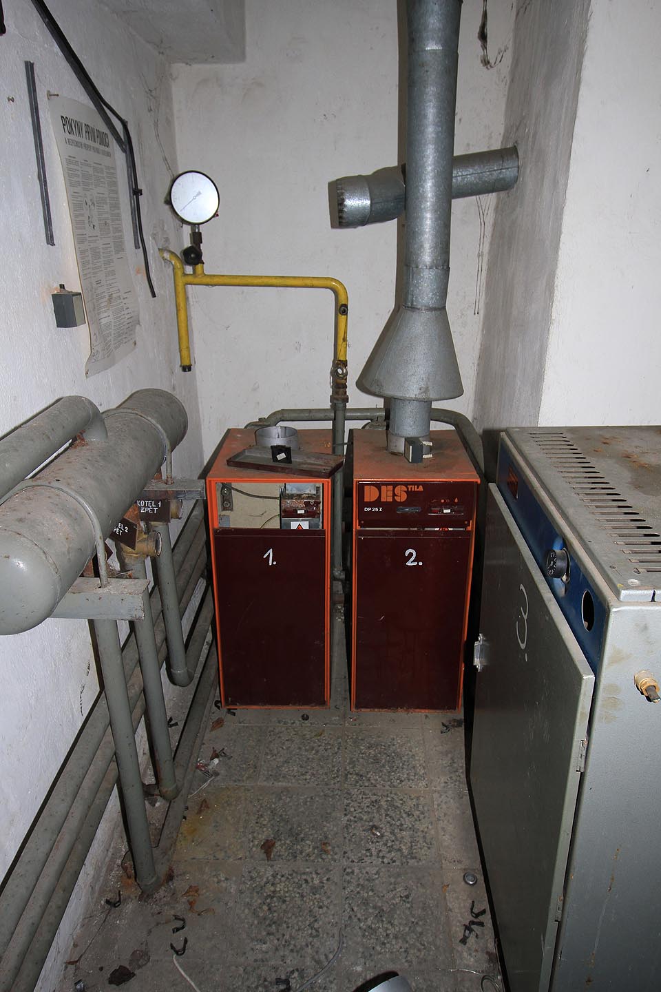 Originální kotle Destila se zde zatíám nerušeně proměňují v muzejní exponáty.