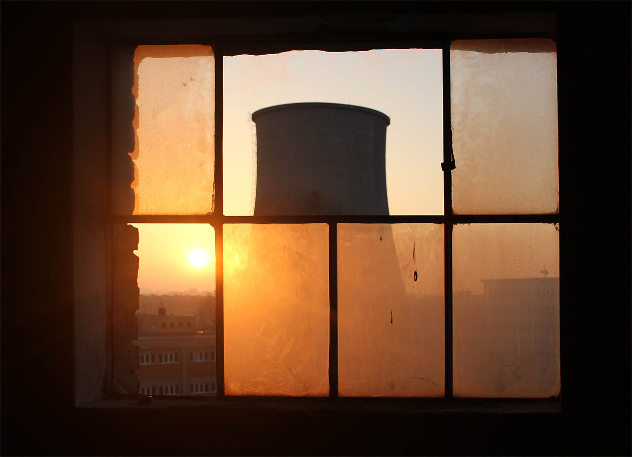 Chladící věž teplárny na Špitálce patří mezi dominanty Brna, nepřehlédnutelné každým, kdo přijíždí od severu do města vlakem.