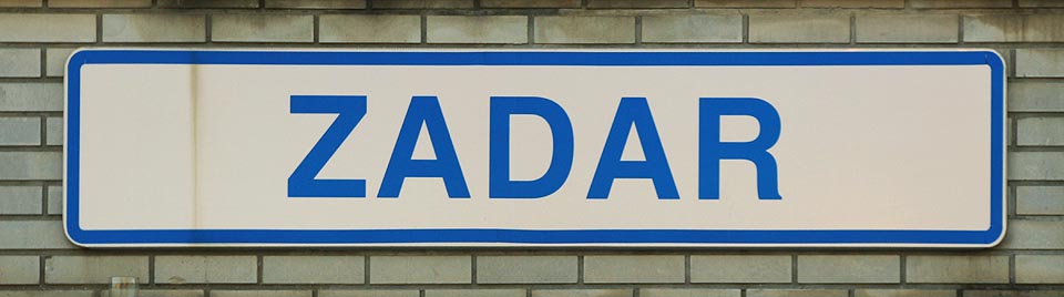 Železniční stanice Zadar neboli Željeznički kolodvor Zadar.