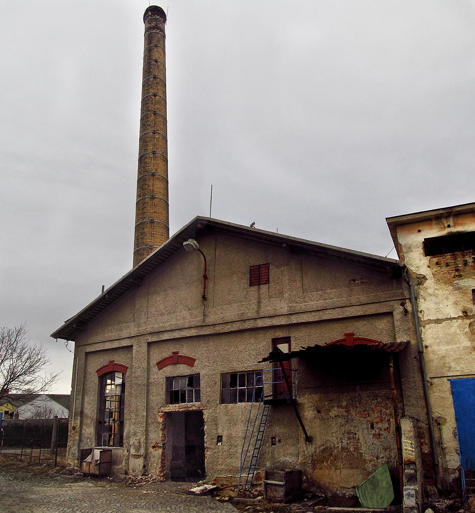 Výtopna bývalé Fabrik der Bandweberei Josefa Adensamera.