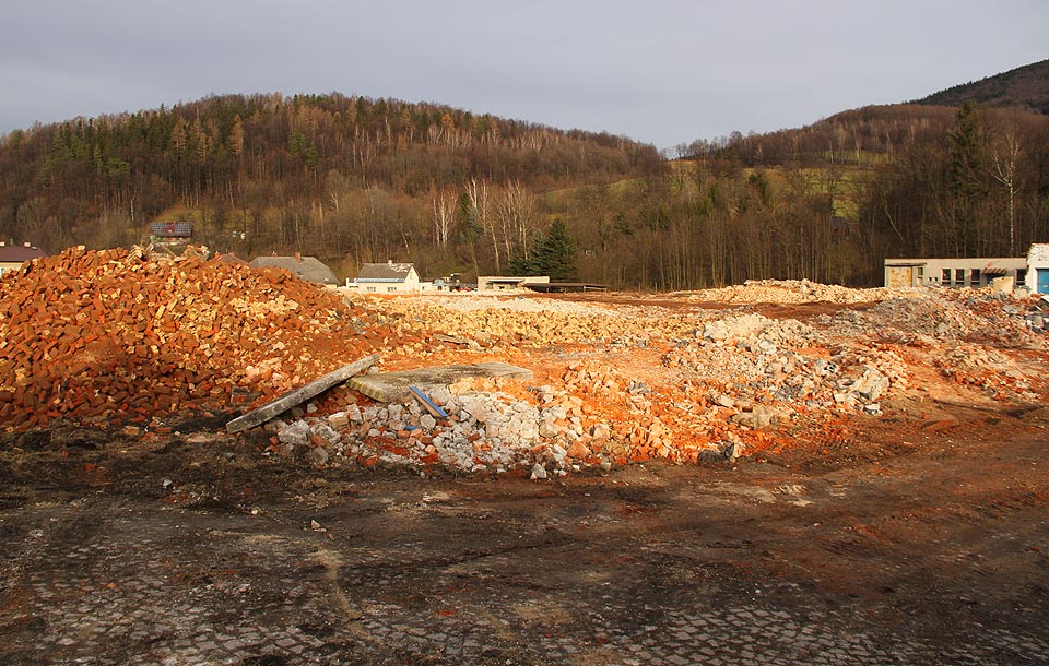 Zlaté Hory jsou zase o kousek menší a o kousek smutnější.